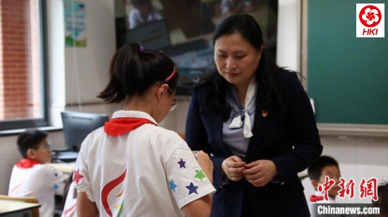 “云朵妈妈”吴蓉瑾:用情感教育搭起与学生心灵交流桥梁