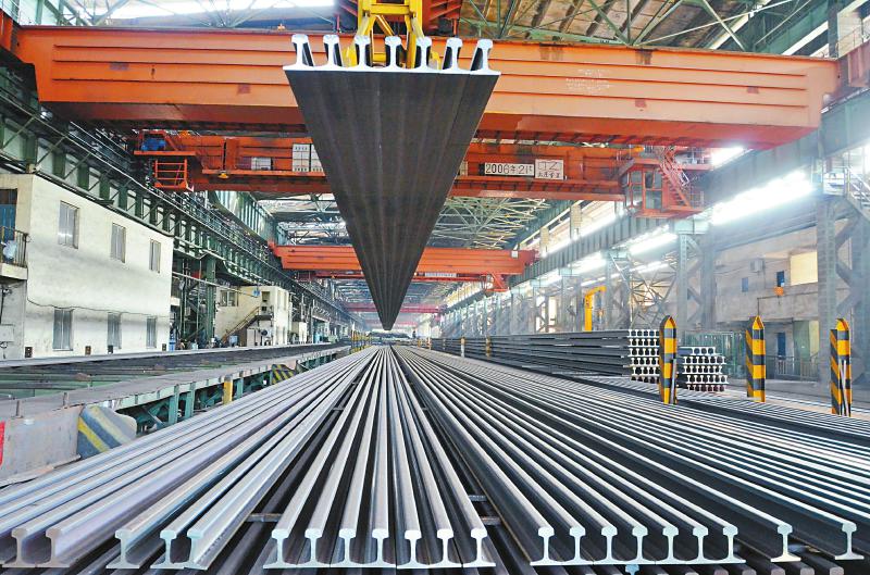 见证四个“中国首次” 3.8万吨“四川造”钢轨“